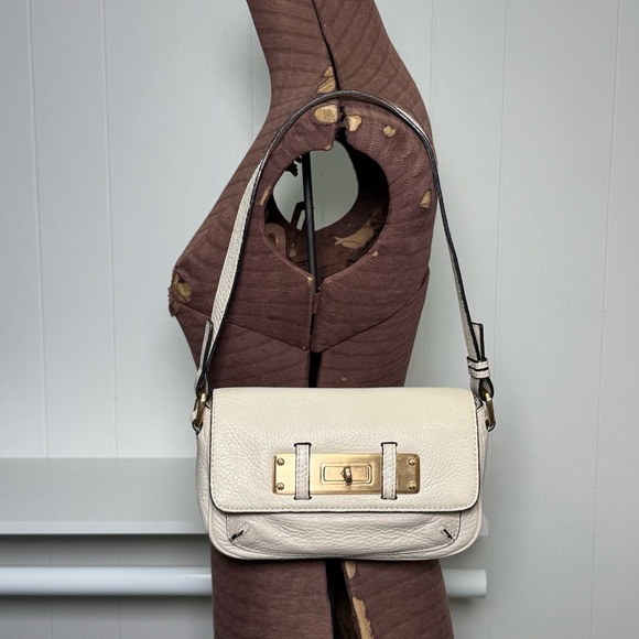 Talbots Cream Pebbled Leather Turn Lock Baguette Shoulder Bag - Picture 3 of 16